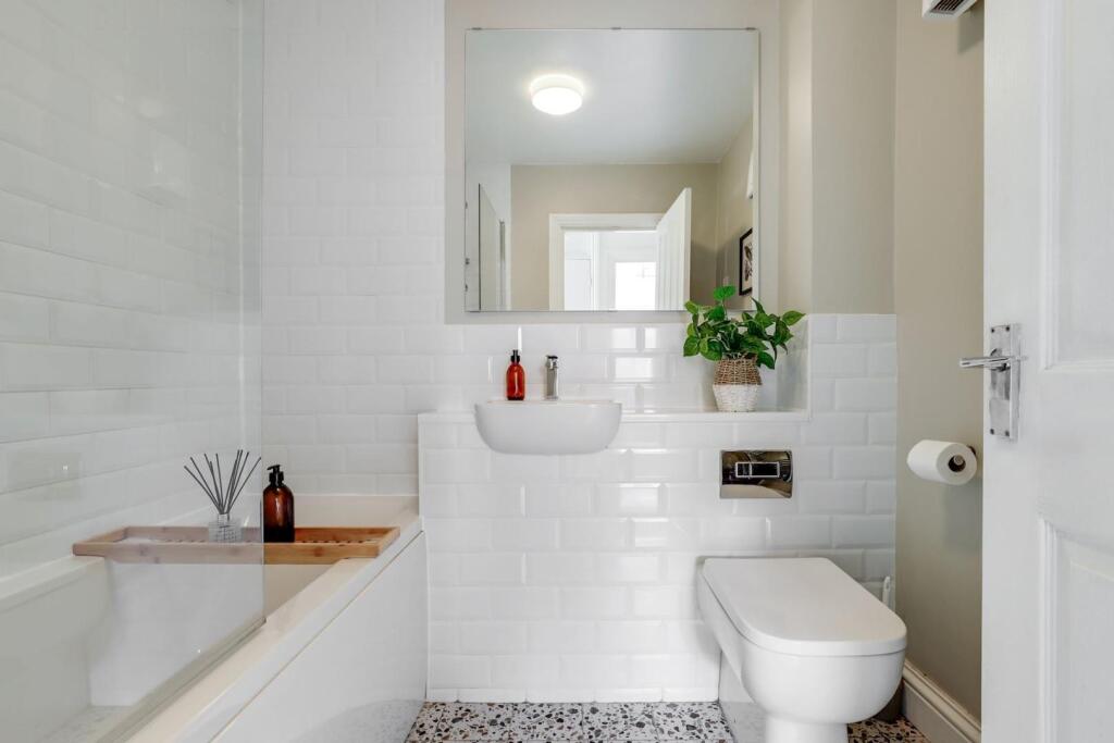 12-c60dJHPropWorld - 10 Wakefield Court - 34-mediu