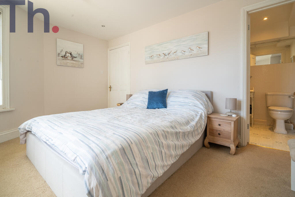 Bedroom 1 with En-suite WC