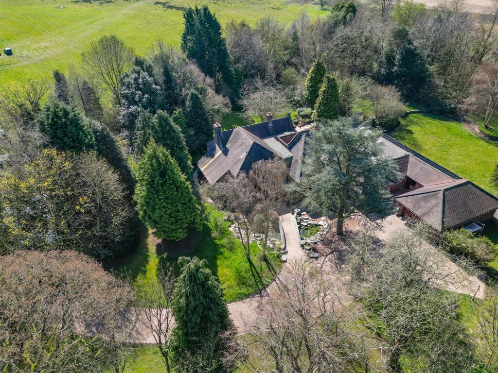 Court Manor (1 of 10).jpg