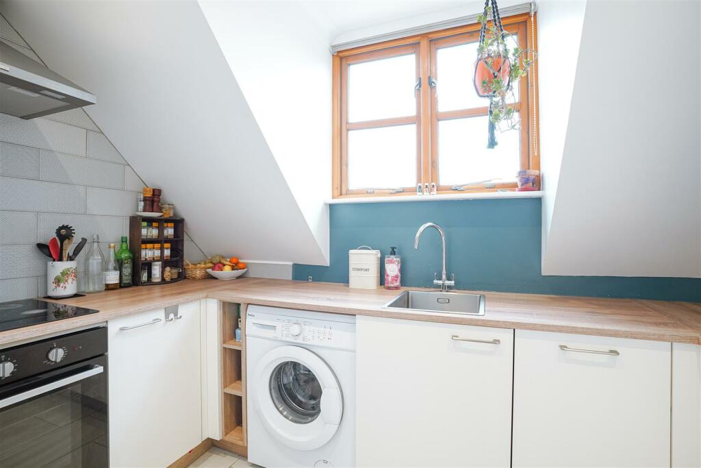 12A Copperfield Way, Burwell-25.jpg