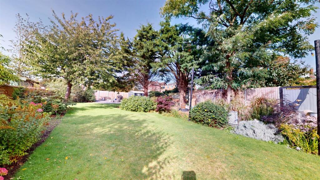 Hampton Road Rear Garden