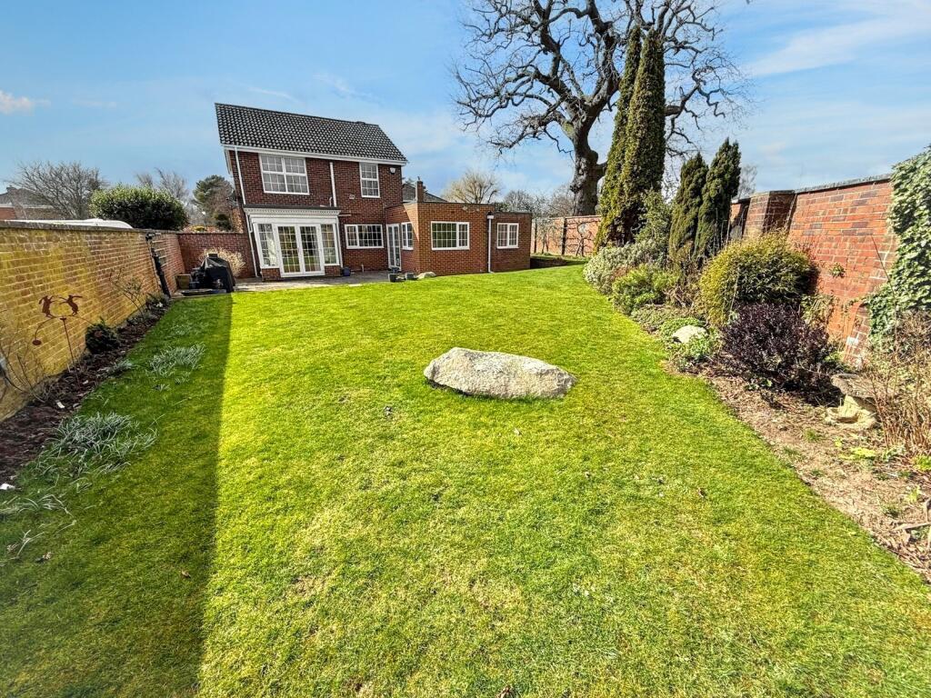 e649a23fd6c64b098de696e4295fa04c