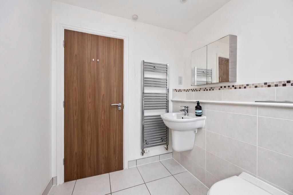 Top floor shower room
