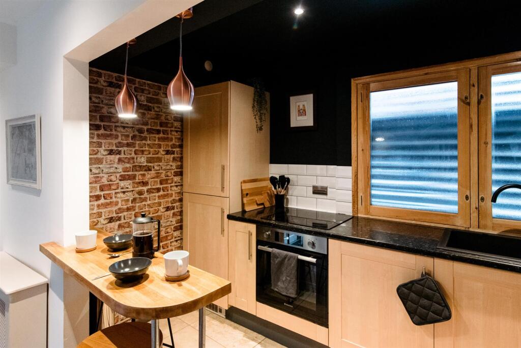 Flat 1 - web size-107.jpg