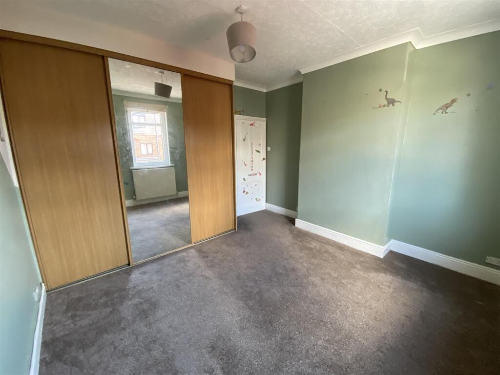 Bedroom no.1 front double:
