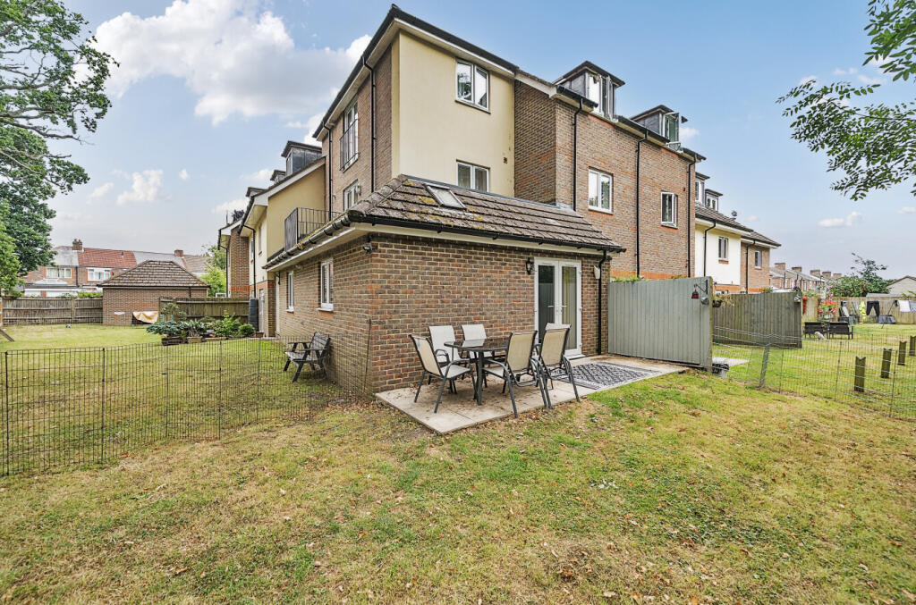 1328957-6-6880e15...