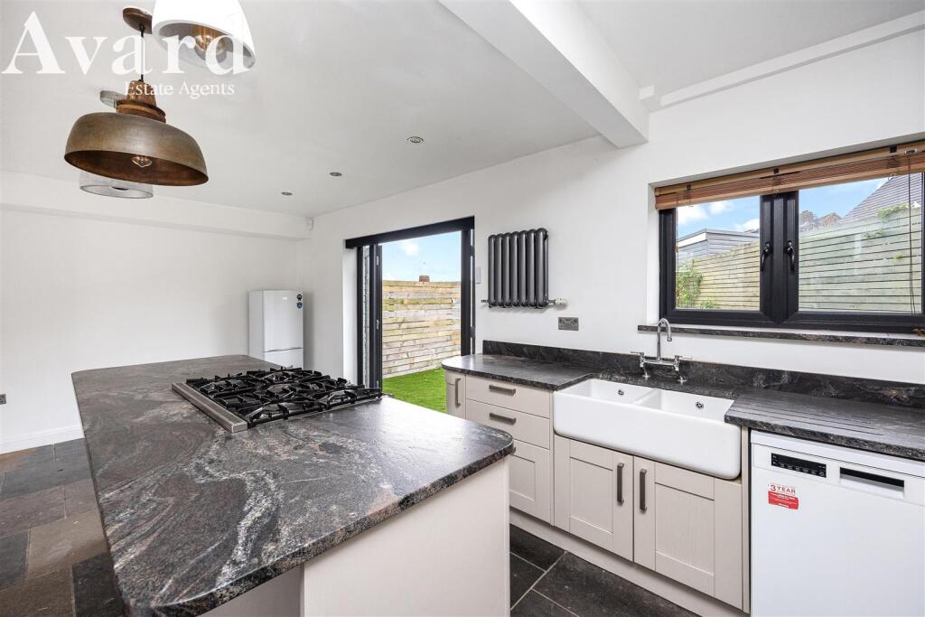 Warnham Rise_9-021.jpg