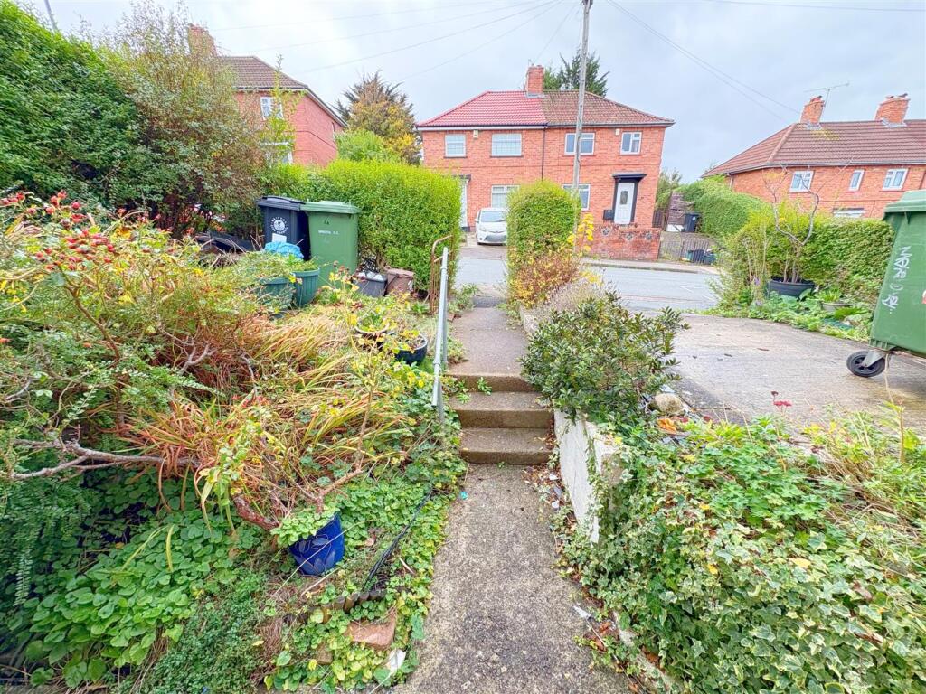 Front garden and steps.jpg