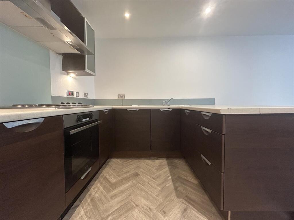 Kitchen (4).jpeg