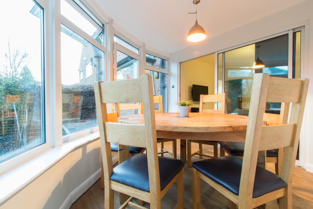 96FS Dining Room