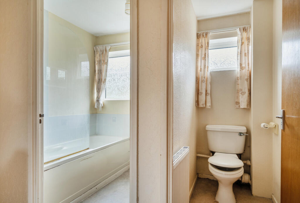 1389495-16-693bf7...