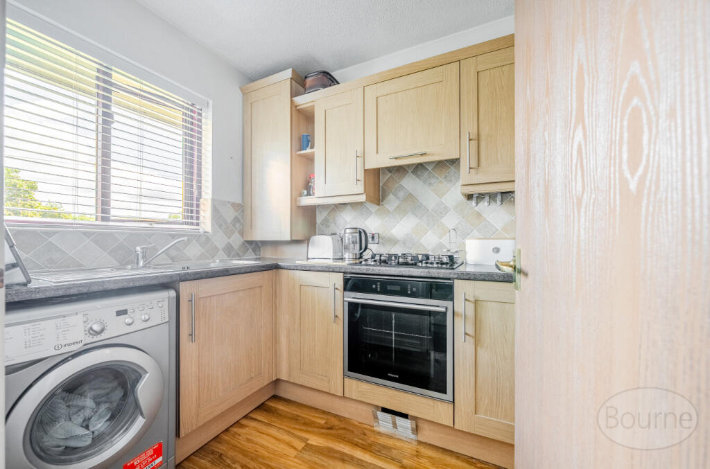 9ee05bba-d022-429...