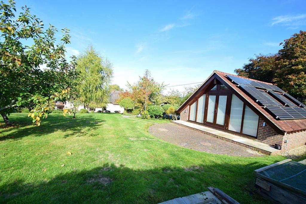 Garden studio 