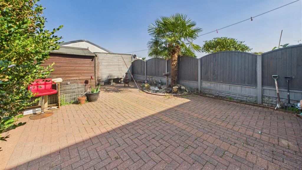 zCAM05101G0-PR0071-STILL024 (8).jpg