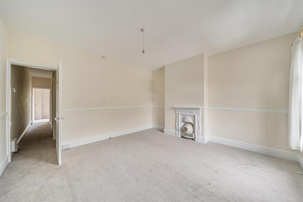 114 Main Street, Swannington