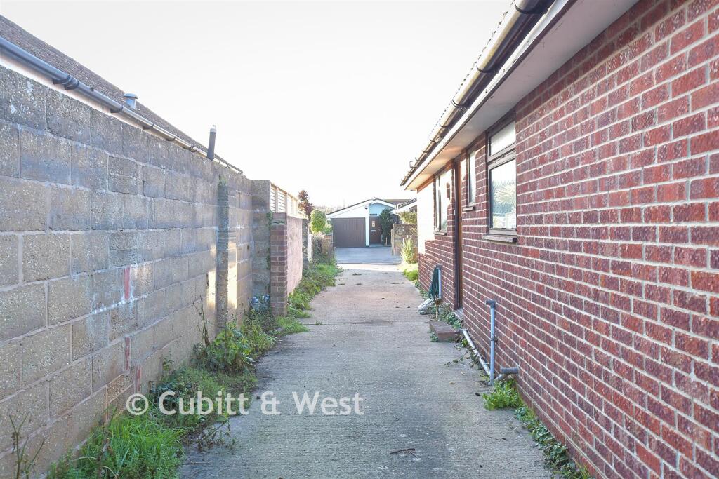 Driveway/Parking
