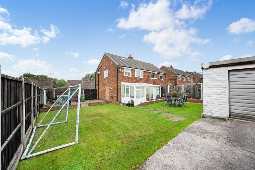 38 Broadstone Road External-10.jpg