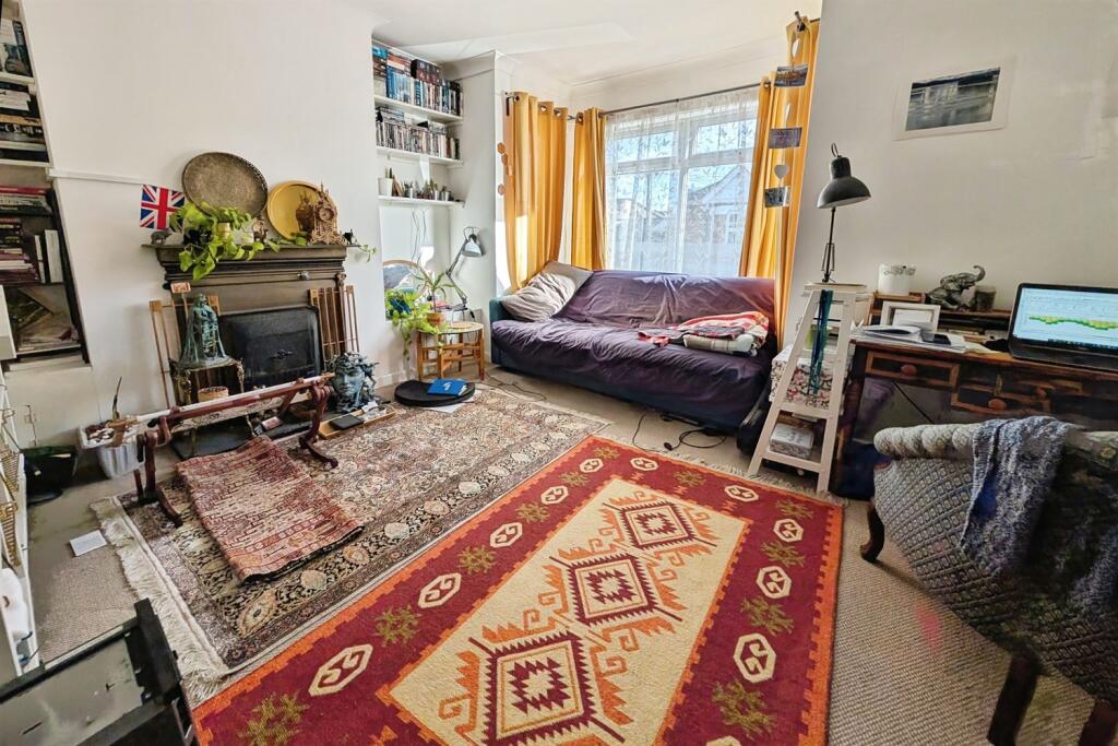 Malmesbury Road, SO15