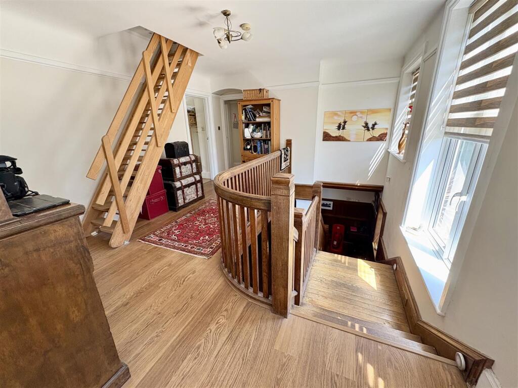 stairs landing.jpg
