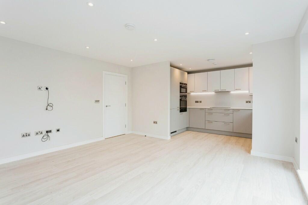 Spacious Dining