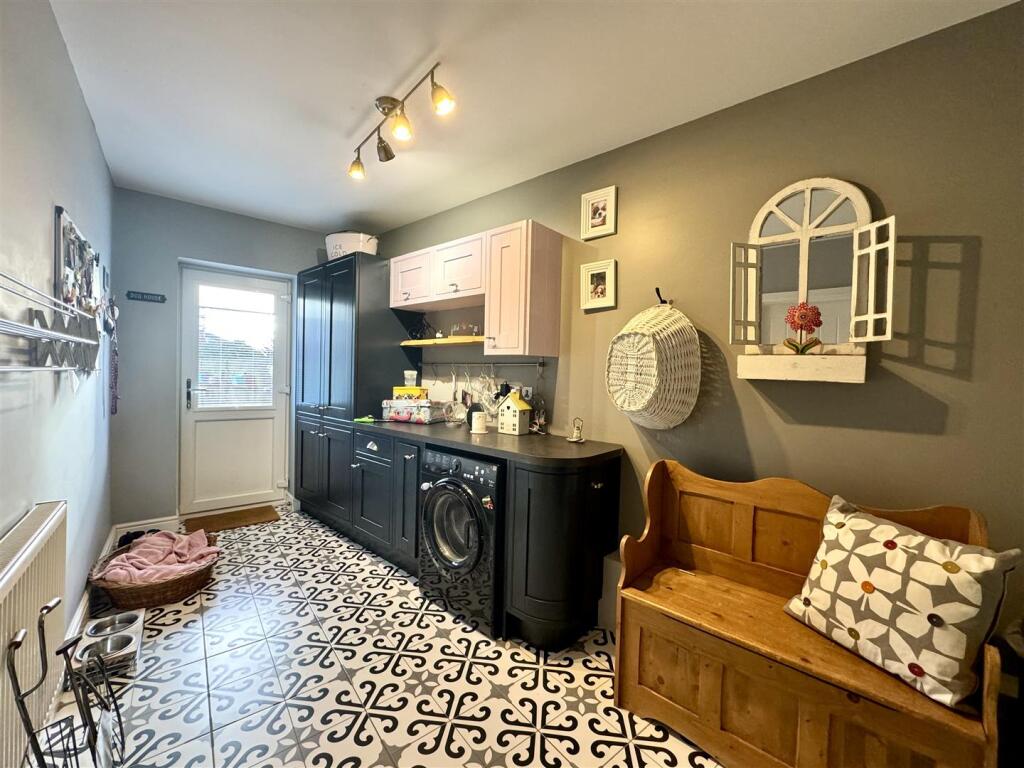 UTILITY ROOM