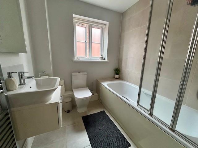 3 Langdon Court Bathroom.jpg