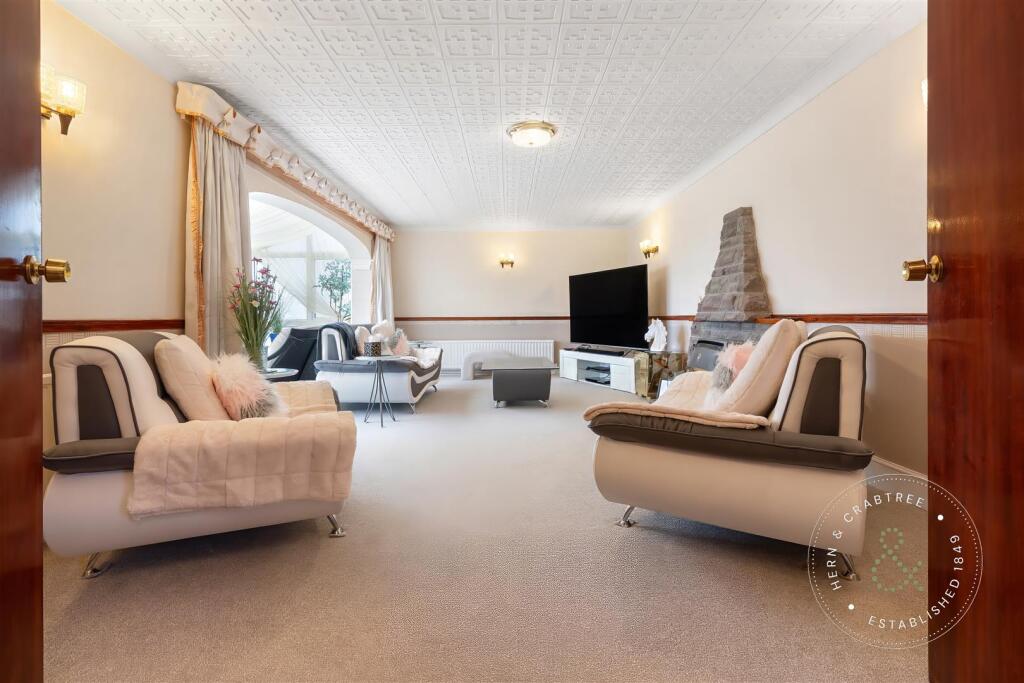 Catherine Drive, Hern Crabtree (53).jpeg