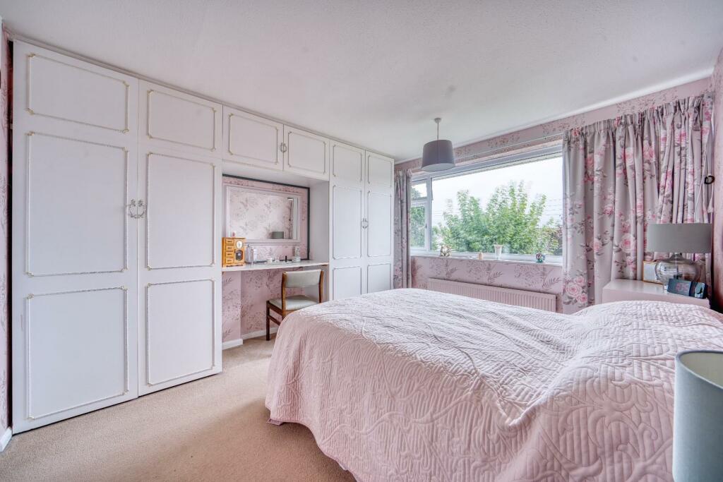 9 - bedroom.jpeg