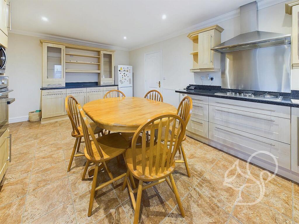 Kitchen./Breakfast Room