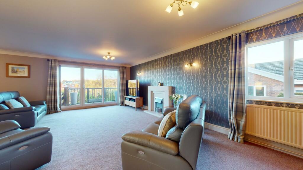 LIVING ROOM/DINING ROOM