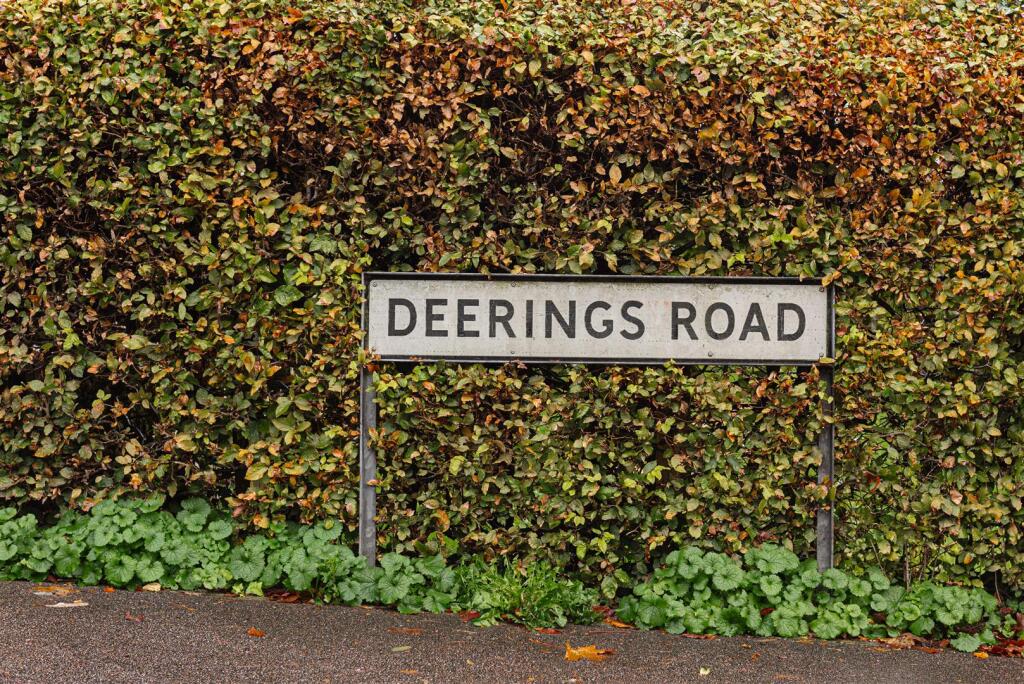 Deerings Road