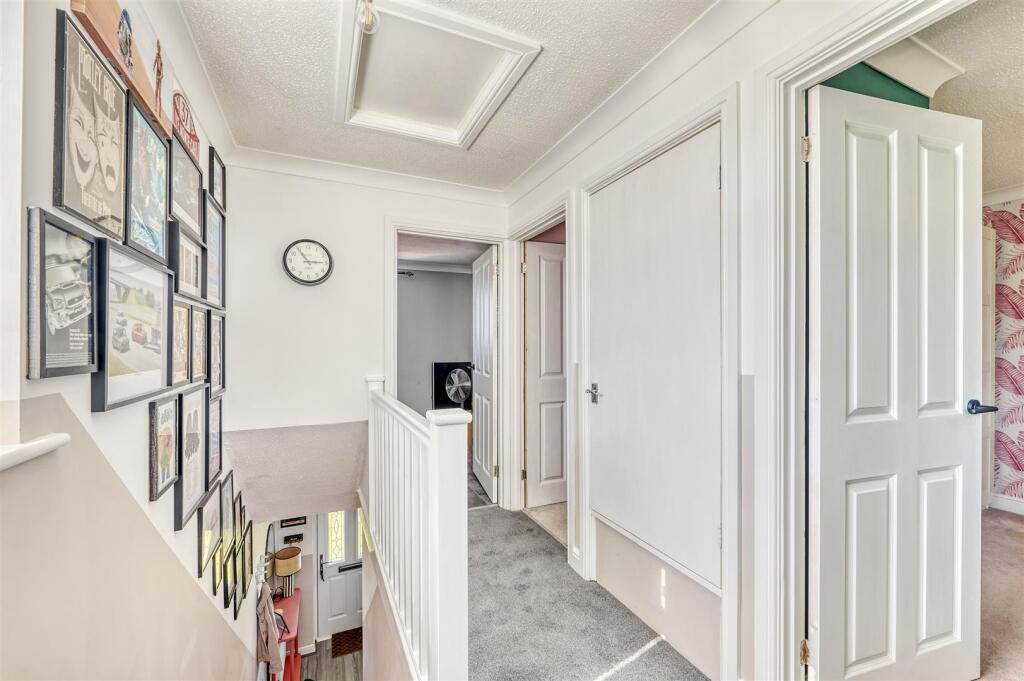 -6 Ashridge Close Rushden-11_HDR-02.jpg