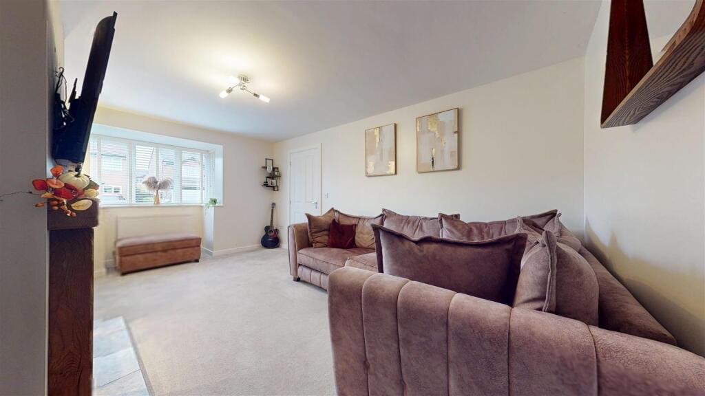 Simmons Close Reception Room