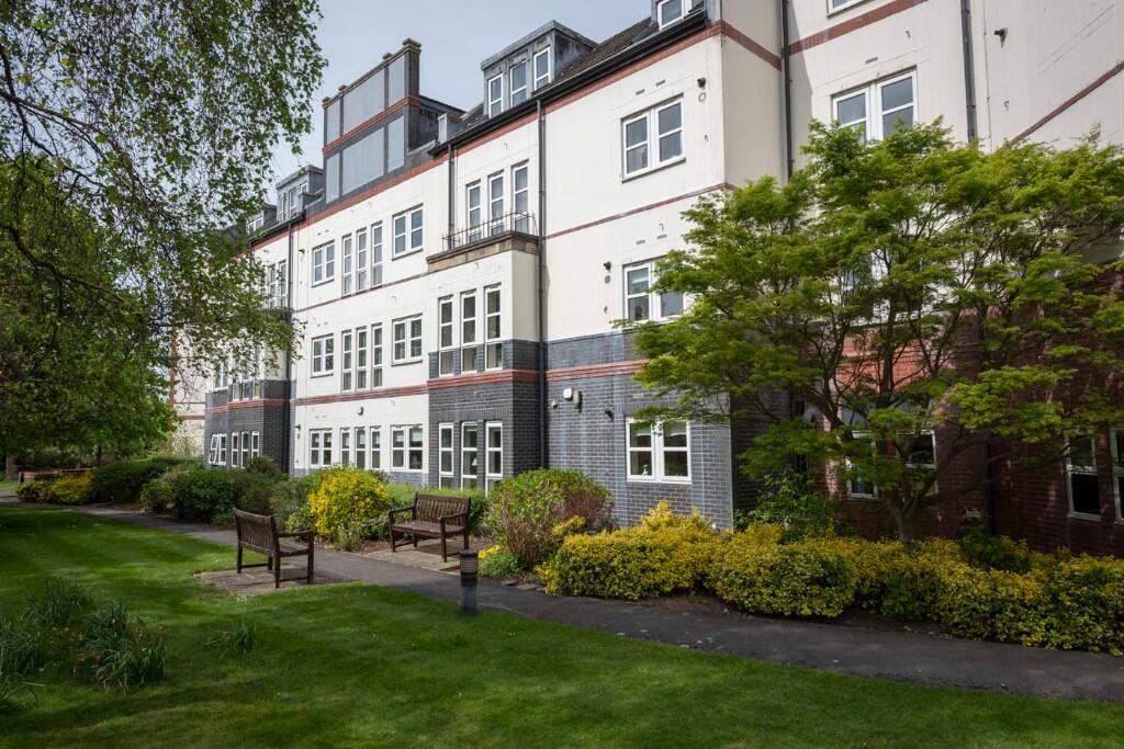 Montrose Court