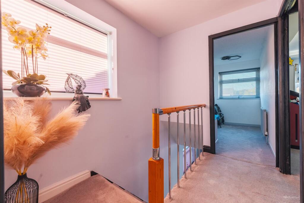 207, Brookhurst Avenue-37.jpg