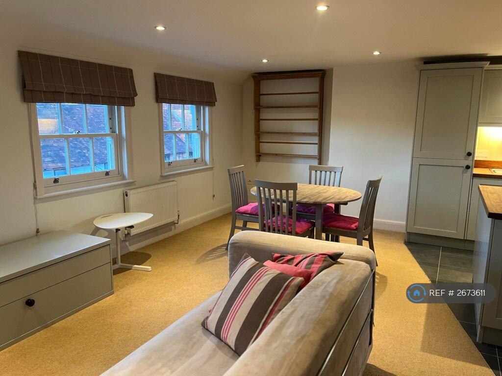 Lounge And Dining Area