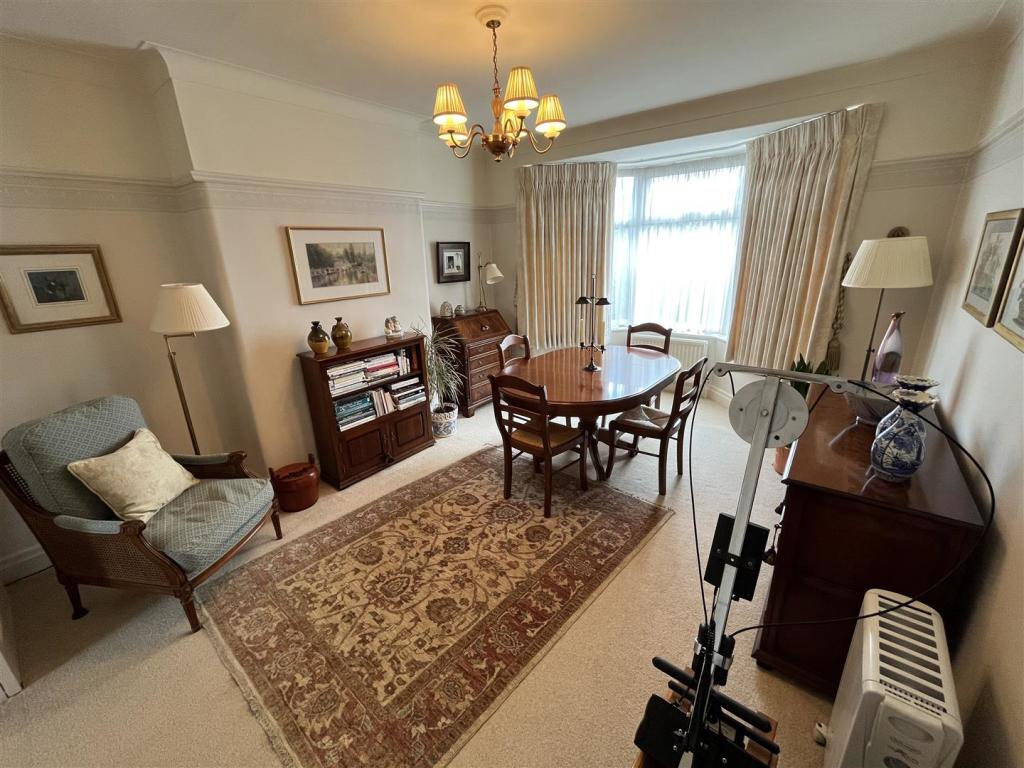 Dining Room.jpg