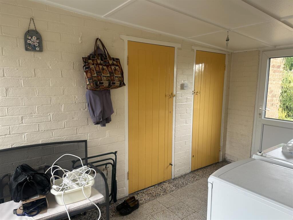 Utility/Lean To Space