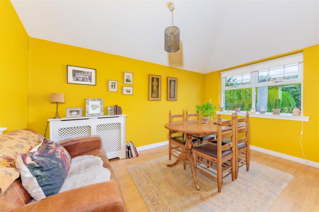 18 Bruce Road Dundee-12.JPG