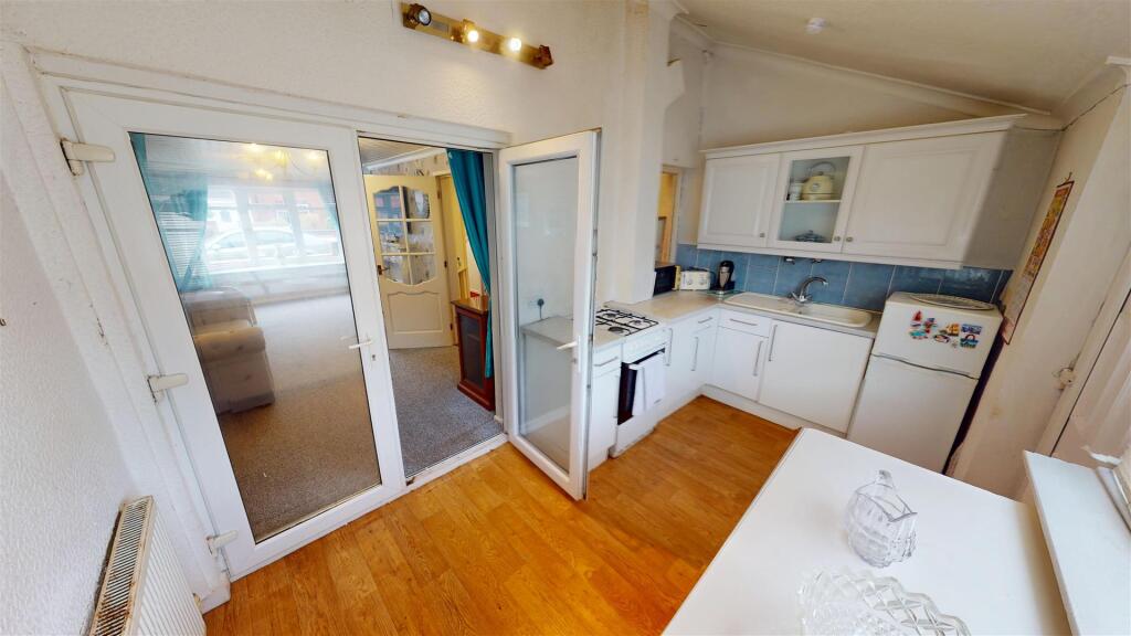 Holly Bank Grove Kitchen