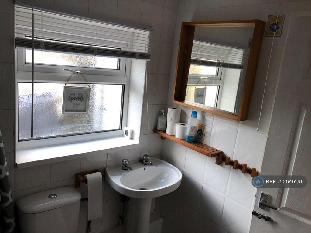 Bathroom 2