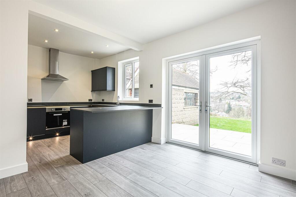 Dining kitchen