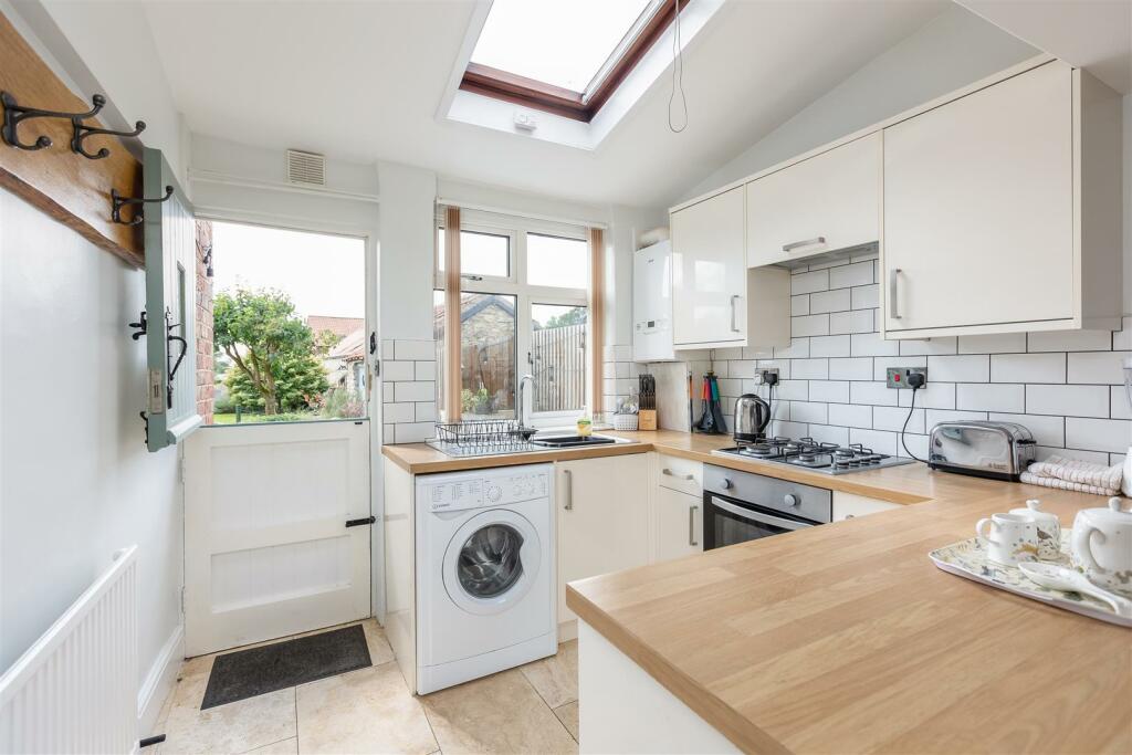 Kays Cottage Kitchen Dining Room-1.jpg