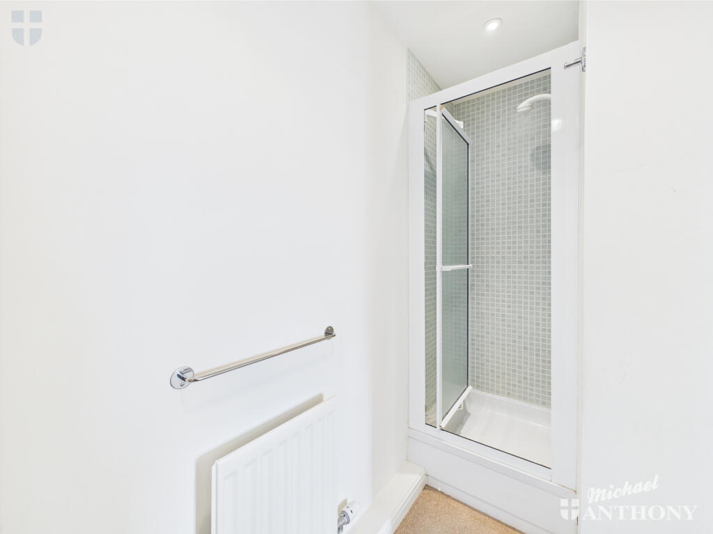 CAM03852G0-PR0293-STILL021