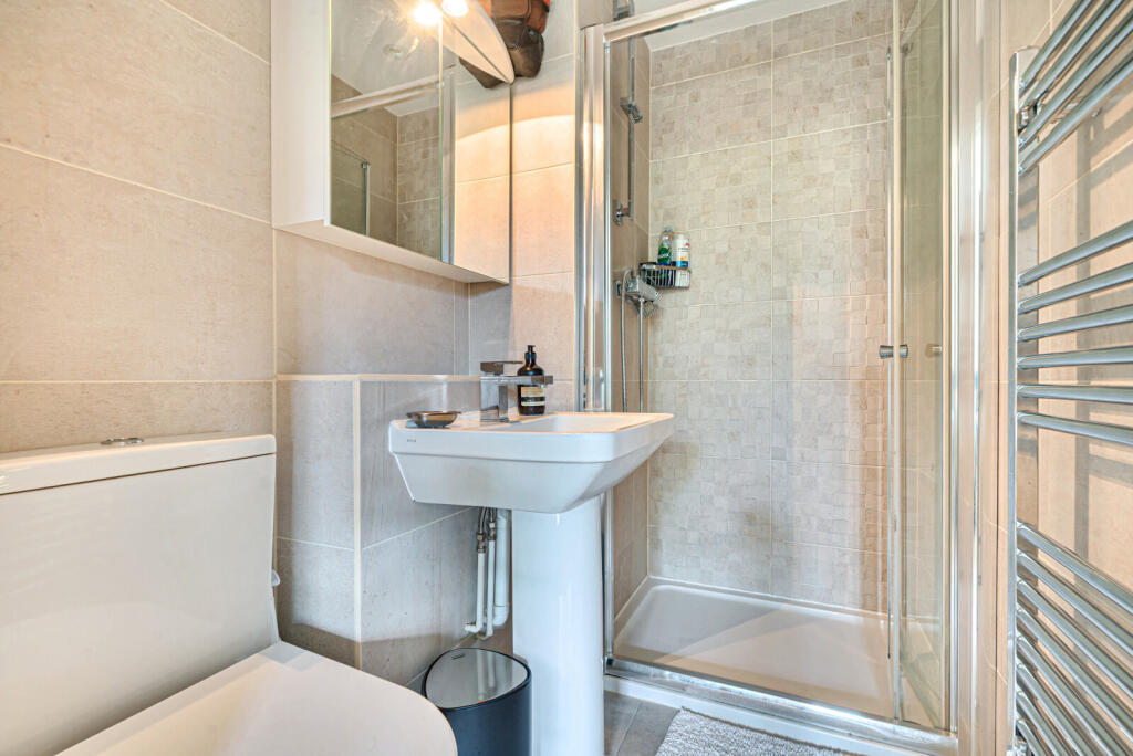 1344156-8-68af4c0...