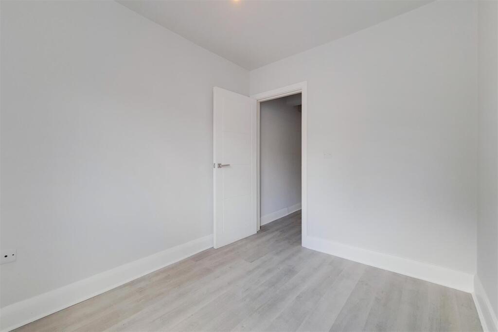 5_Bedroom 2-0.jpg