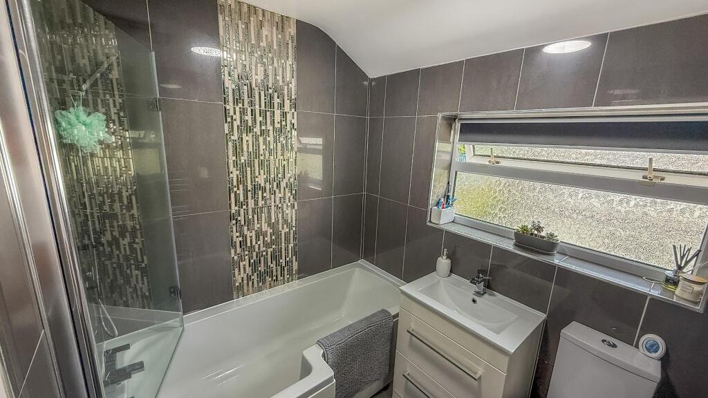 Denbigh Close 30-13.jpg