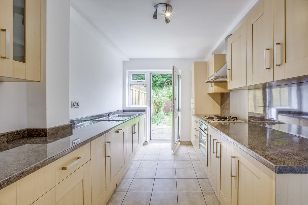 10 Lanewood Close...