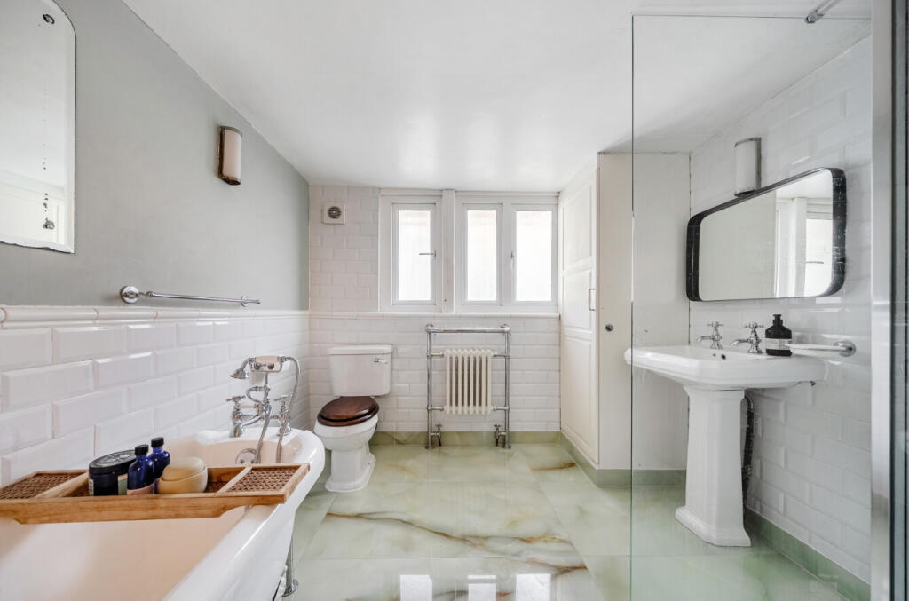 1393589-4-6941449...