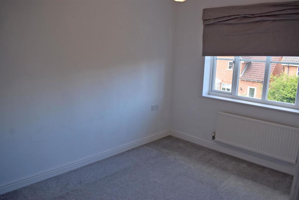 second bedroom.jpg